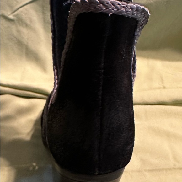 Journee Courtney Booties - Picture 4 of 5